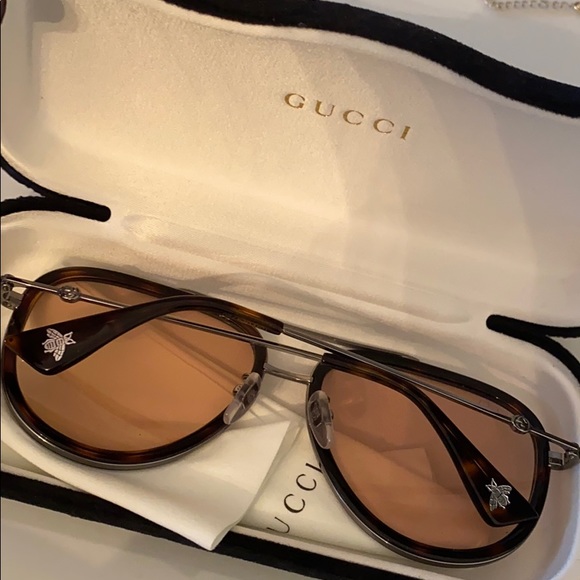 Gucci Sunglasses - Picture 2 of 3